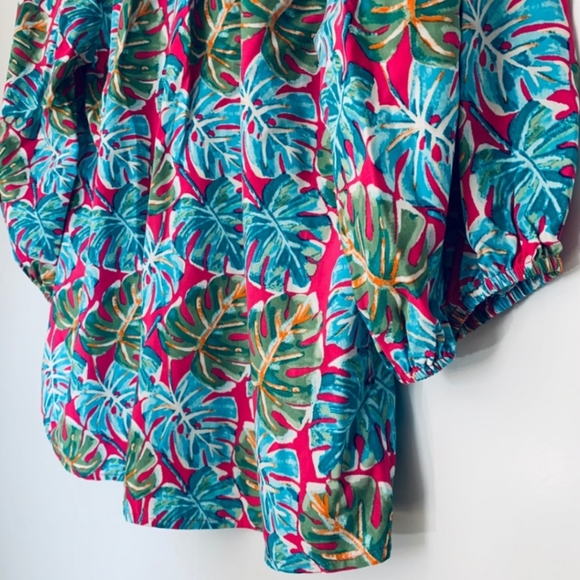 Crown & Ivy Palm Frond Leaf Blouse Swing Top - Picture 5 of 6